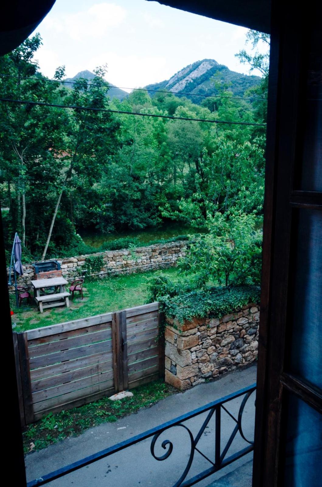 Amada Sara Poo (Cabrales)
